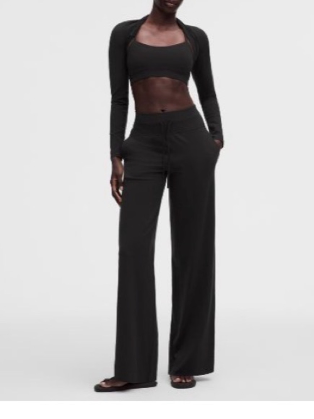 Groove wide leg, high-rise pant short - Picture 3 of 3